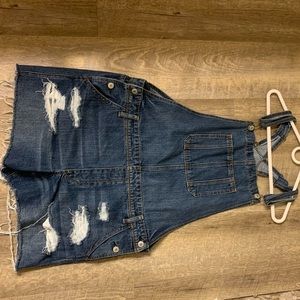Trendy short overalls from AE